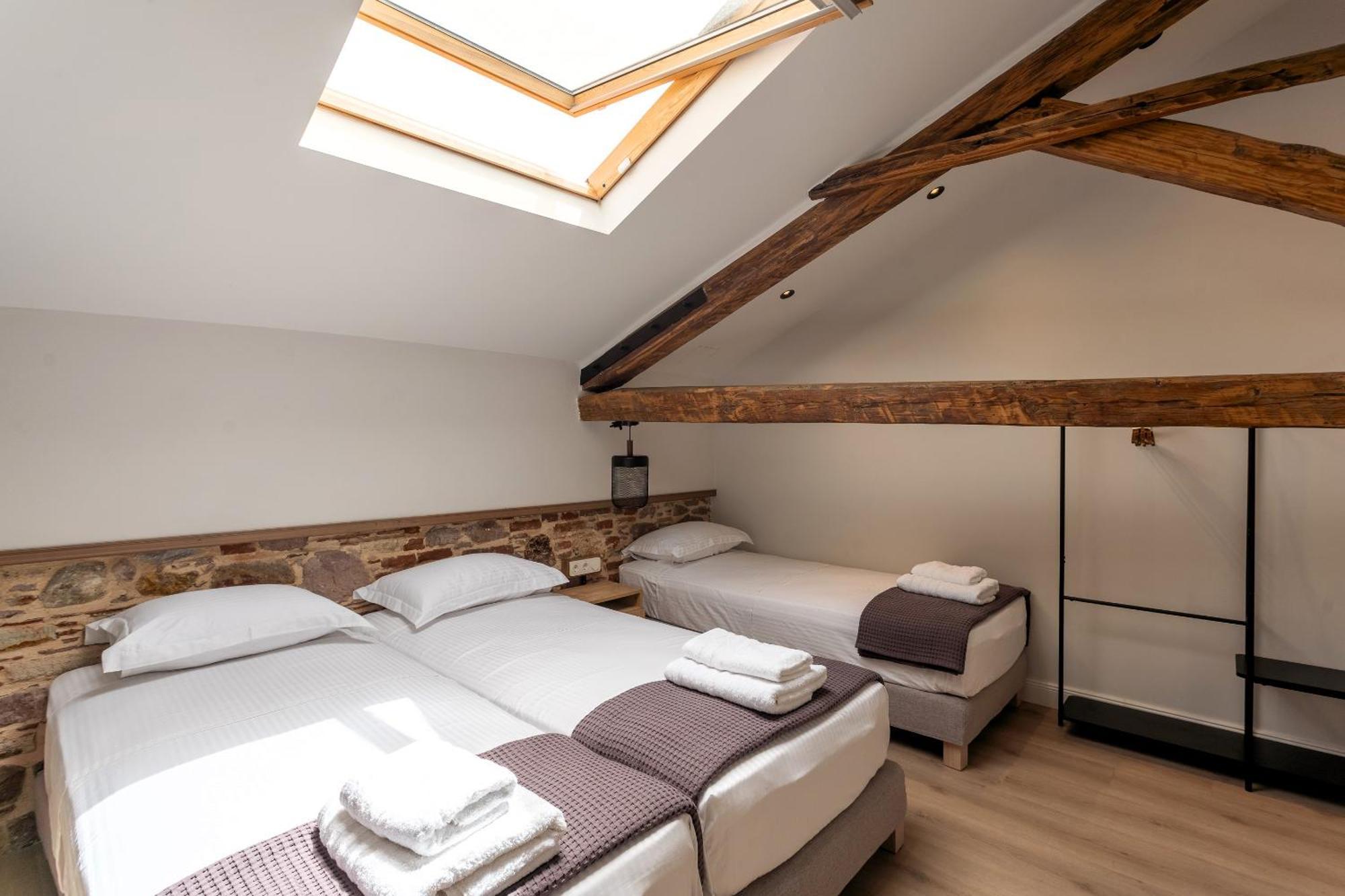 Issa Lesvos Hostel Mytilene Ngoại thất bức ảnh