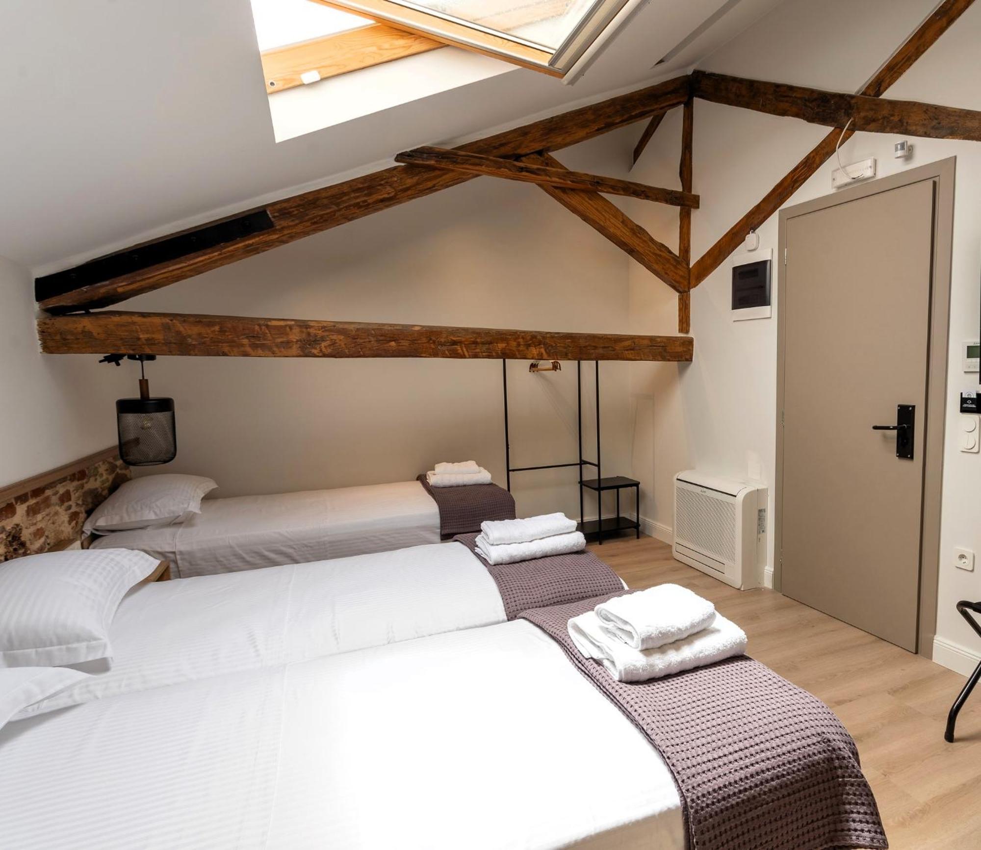 Issa Lesvos Hostel Mytilene Ngoại thất bức ảnh