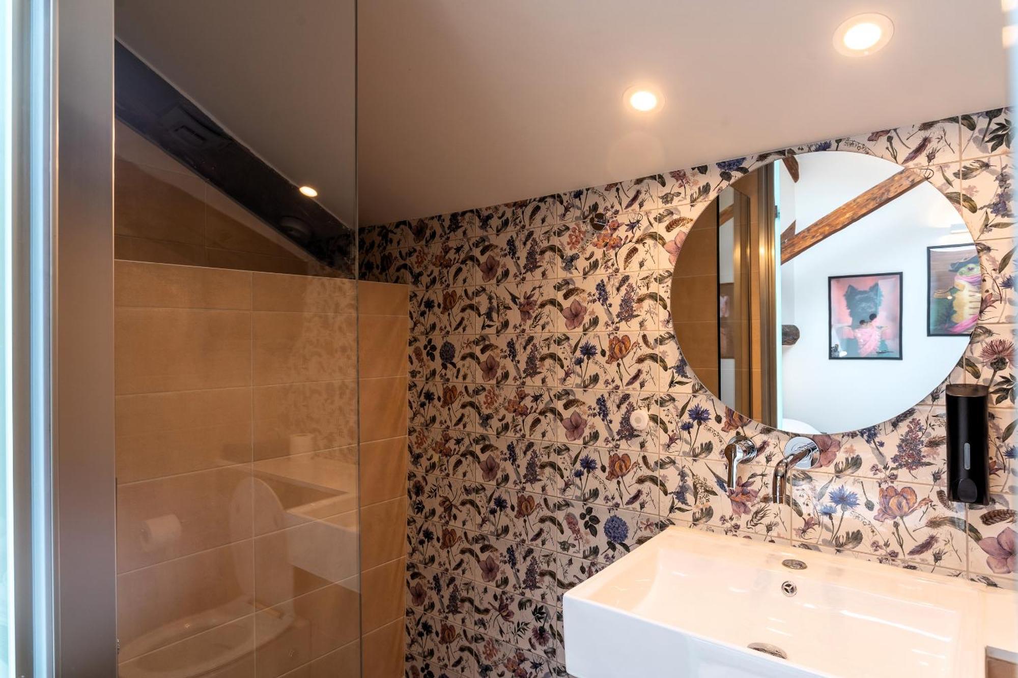 Issa Lesvos Hostel Mytilene Ngoại thất bức ảnh