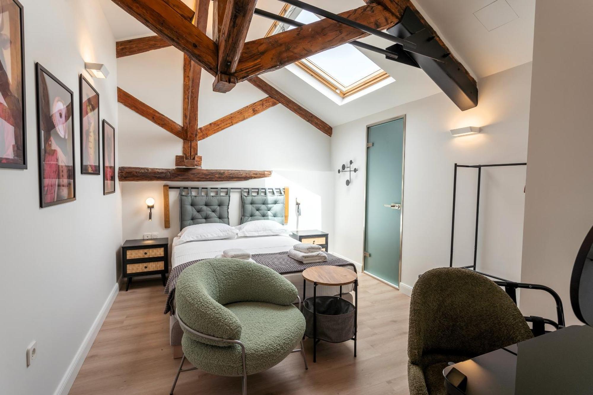 Issa Lesvos Hostel Mytilene Ngoại thất bức ảnh