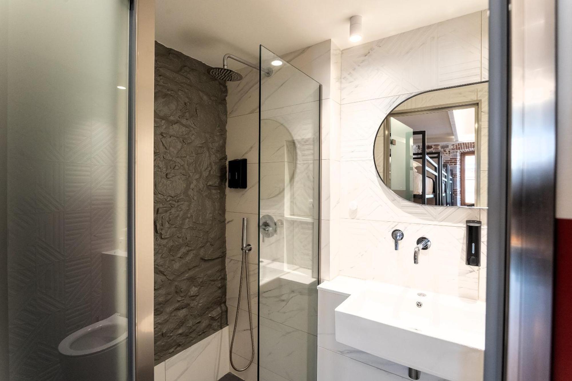 Issa Lesvos Hostel Mytilene Ngoại thất bức ảnh